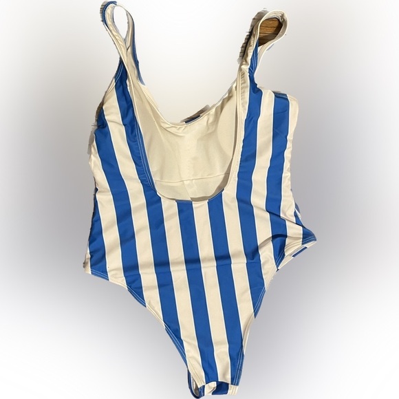 Patpat Pineapple One piece Swimsuit Bathing Suit Size Medium NWT - Picture 3 of 3